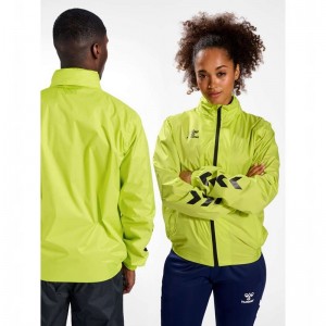 Hummel Core Xk Spray Jacken Herren Grün | 274049-855