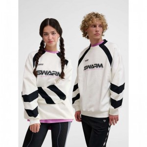 Hummel Oversized Crew Sportswear Swarm Sweatshirt Herren Weiß | 873222-574